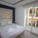 Cihan Villa, Oezel Havuzlu, *