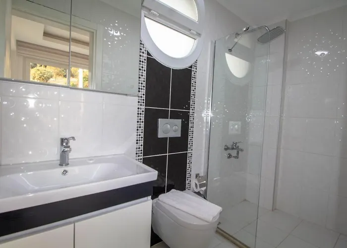 Cihan Villa, Oezel Havuzlu, Villa *