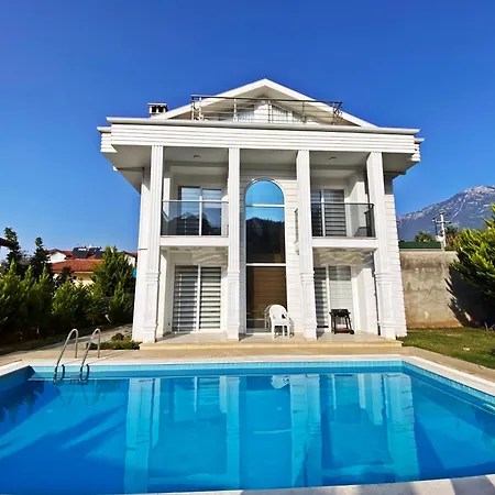 Vila Cihan Villa, Oezel Havuzlu,